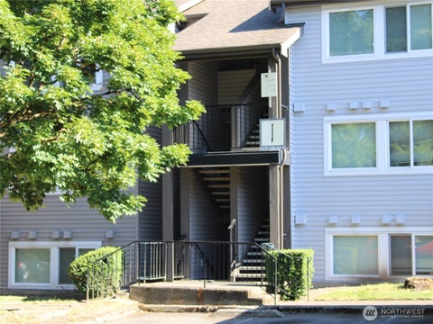 Photo of 26339 116th Avenue SE #I-203, Kent, WA 98030 (MLS # 2540076)