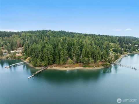 Photo of 20925 Indianola Road, Poulsbo, WA 98370 (MLS # 2482981)