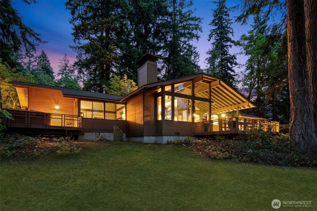 Photo of 20925 Indianola Road, Poulsbo, WA 98370 (MLS # 2482981)