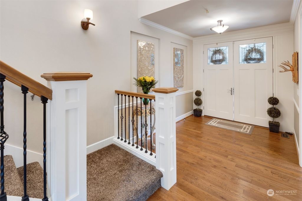 Photo of 172 Hoquiam Avenue NE, Renton, WA 98059 (MLS # 2269970)