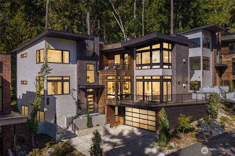Photo of 7124 NE 119th Lane, Kirkland, WA 98034 (MLS # 2585693)