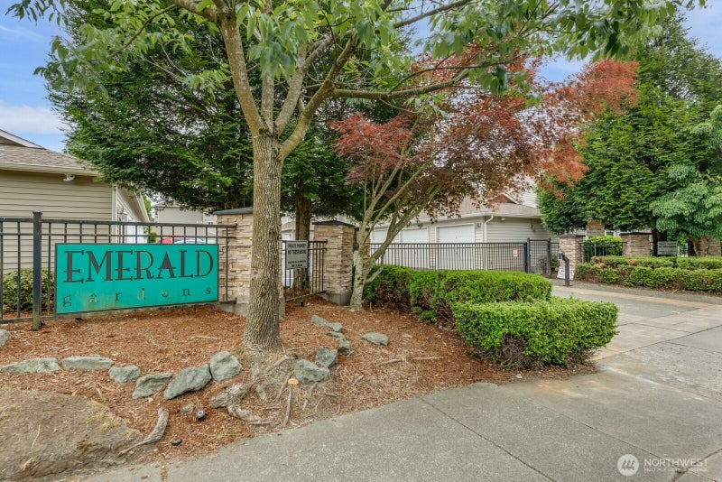 10025 9th Avenue W C302