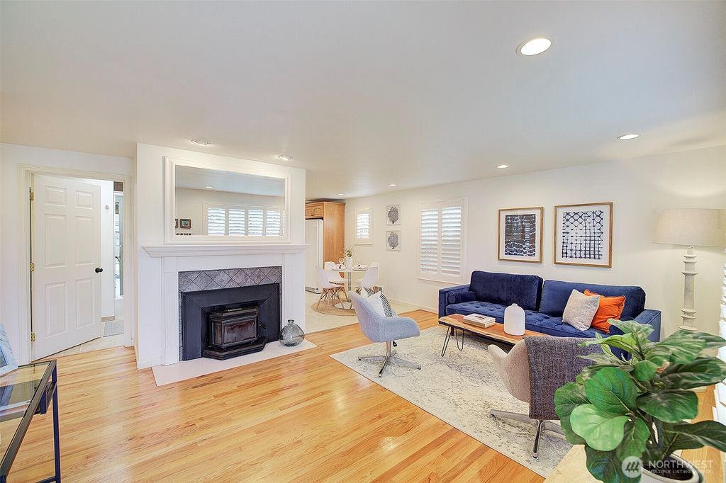 Photo of 7940 17th Avenue SW, Seattle, WA 98106 (MLS # 2483960)