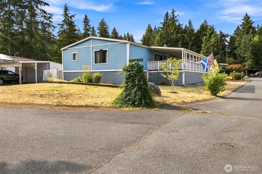 Photo of 12515 122nd Avenue Ct E #117, Puyallup, WA 98374 (MLS # 2564383)