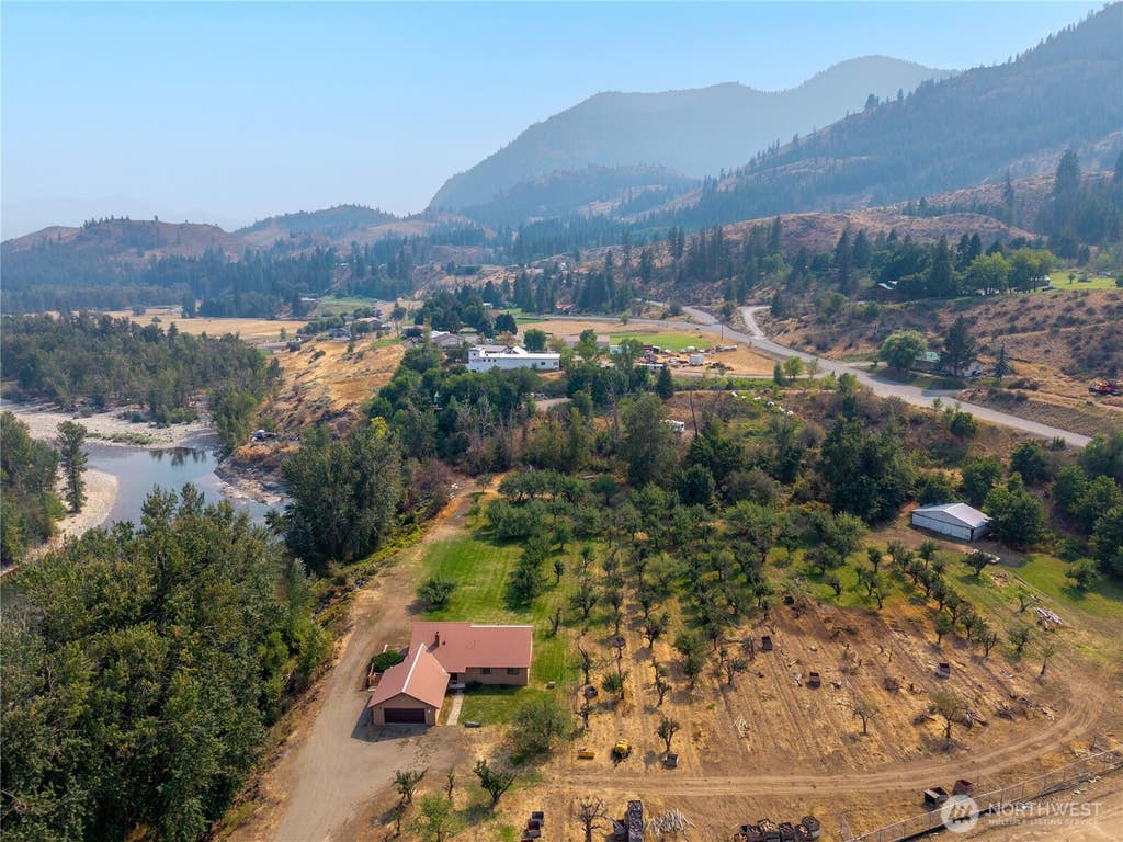 Photo of 905 Schulz Lane, Twisp, WA 98856 (MLS # 2565330)