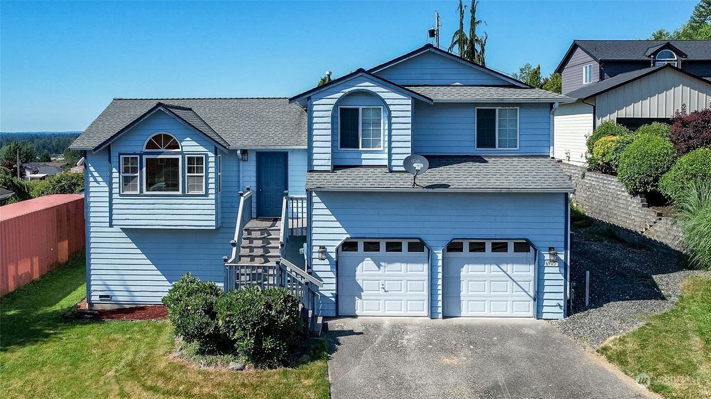 Photo of 6905 54th Place NE, Marysville, WA 98270 (MLS # 2261989)