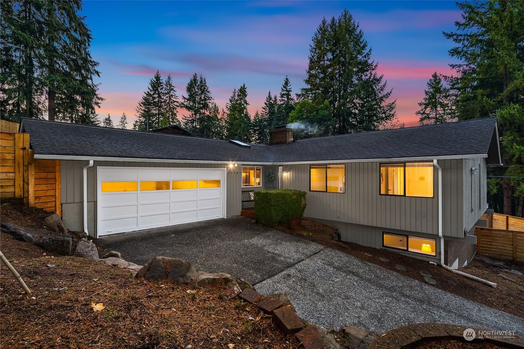 Photo of 16183 SE 42nd Street, Bellevue, WA 98006 (MLS # 2180590)