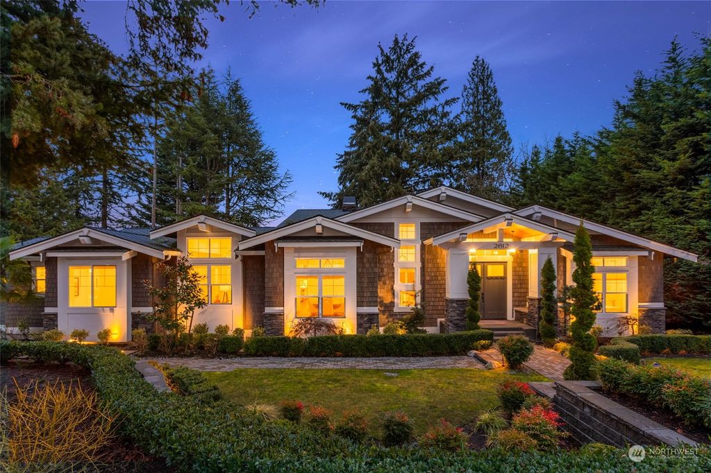 Photo of 2612 79th Avenue NE, Medina, WA 98039 (MLS # 2274375)