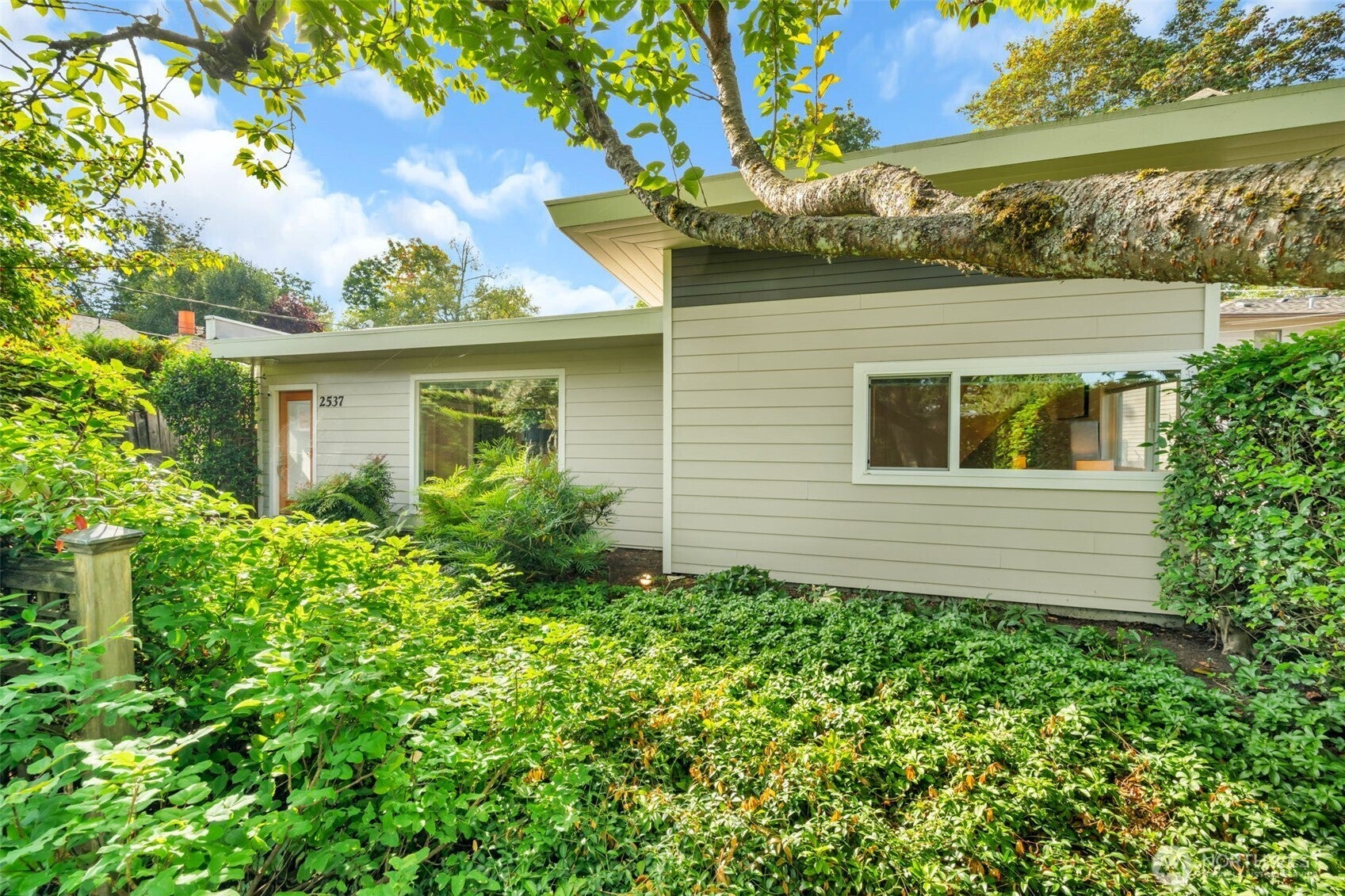 2537 NE 97th Street