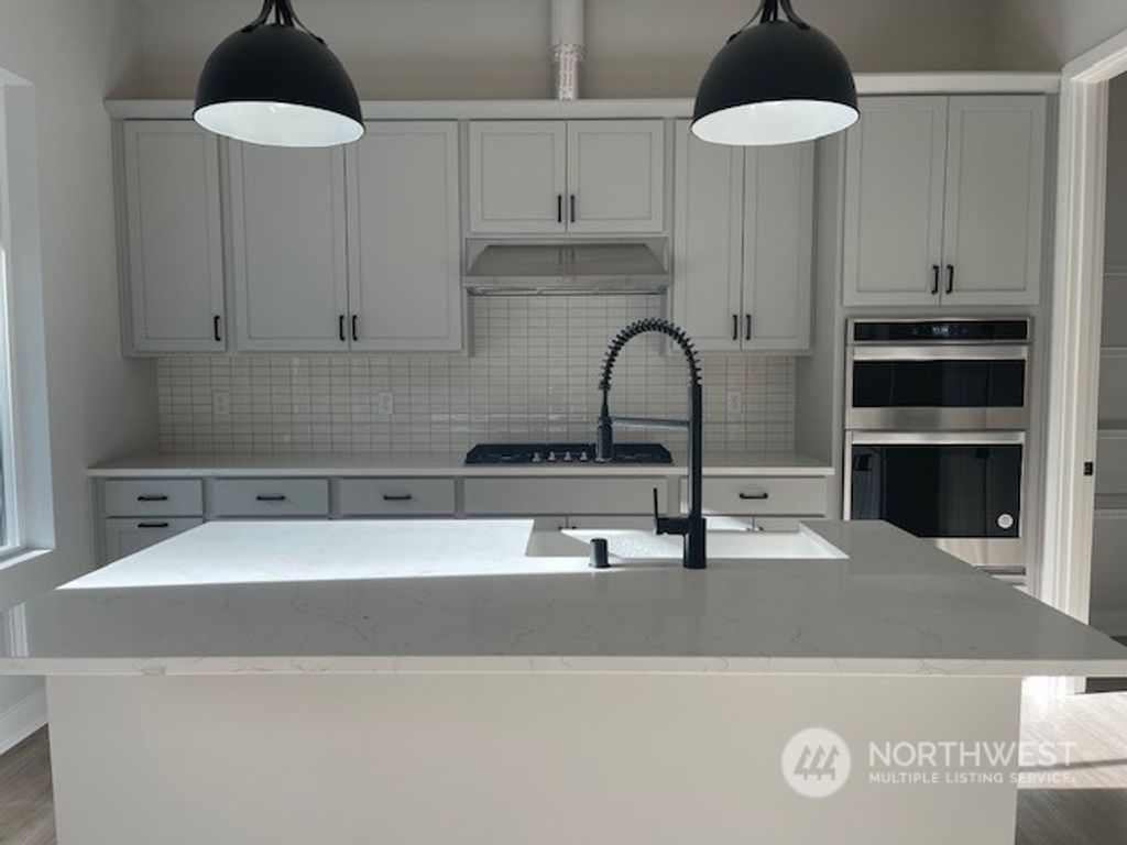 Photo of 3806 NE 27th Place #8, Renton, WA 98059 (MLS # 2000768)