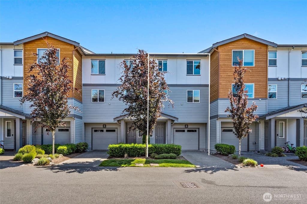 Photo of 19409 36th Avenue SE #D, Bothell, WA 98012 (MLS # 2535054)