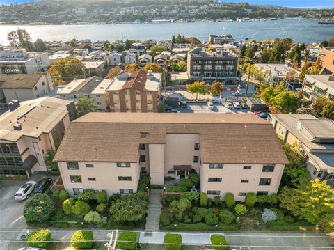 Photo of 2231 Franklin Avenue E, Seattle, WA 98102 (MLS # 2598588)