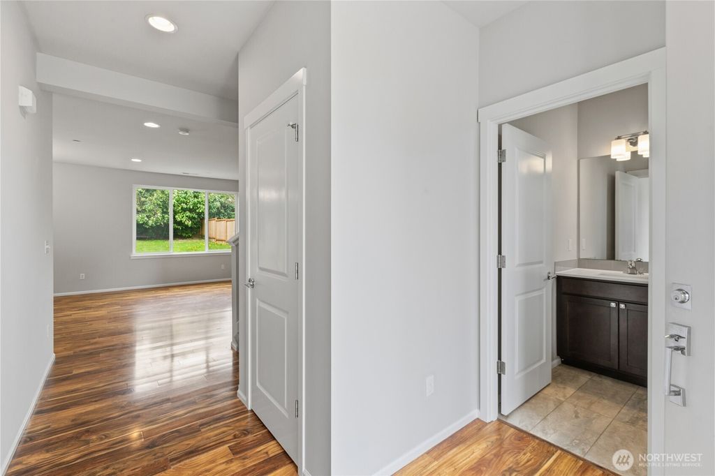 Photo of 2906 S 135th Street, Tukwila, WA 98168 (MLS # 2506552)