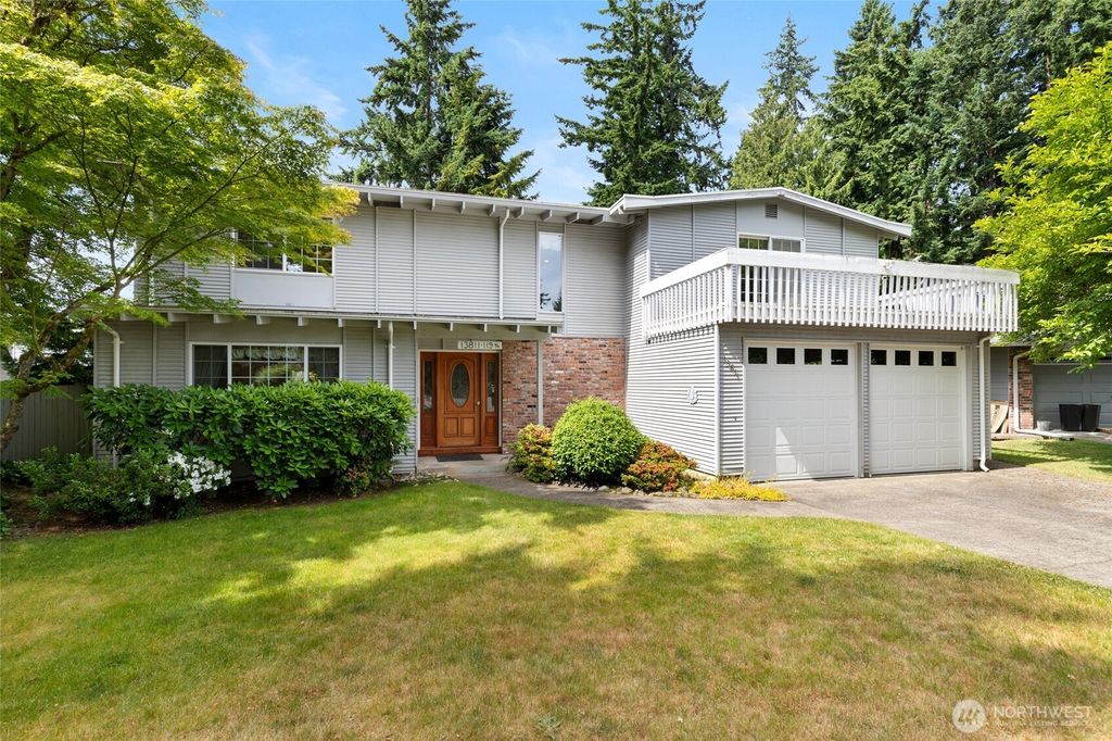 Photo of 13811 119th Avenue NE, Kirkland, WA 98034 (MLS # 2395232)