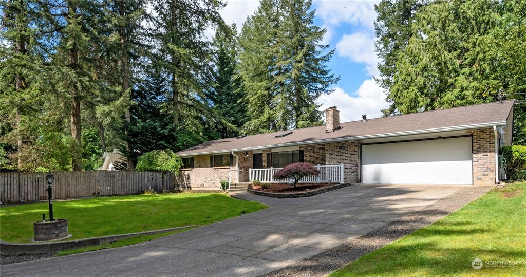 Photo of 16435 239th Avenue SE, Issaquah, WA 98027 (MLS # 2056669)