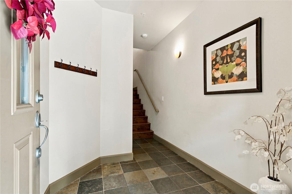 Photo of 2115 201st Pl SE PL #J2, Bothell, WA 98012 (MLS # 2585133)