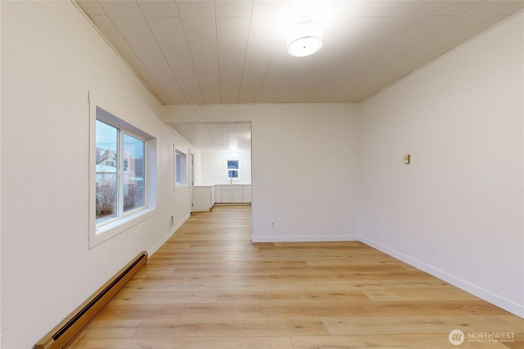 Photo of 1209 Chestnut Street, Milton-Freewater, OR 97862 (MLS # 2458392)