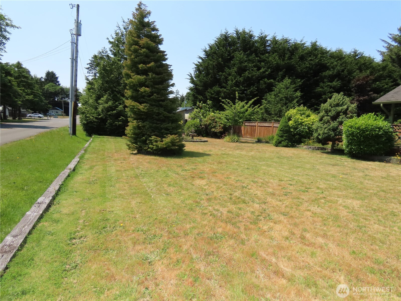 526 W Newell Avenue