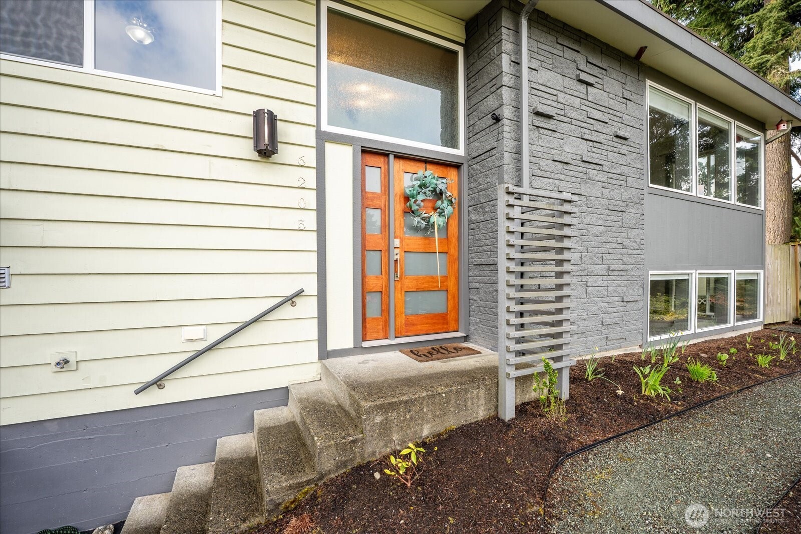 6205 NE 196th Street