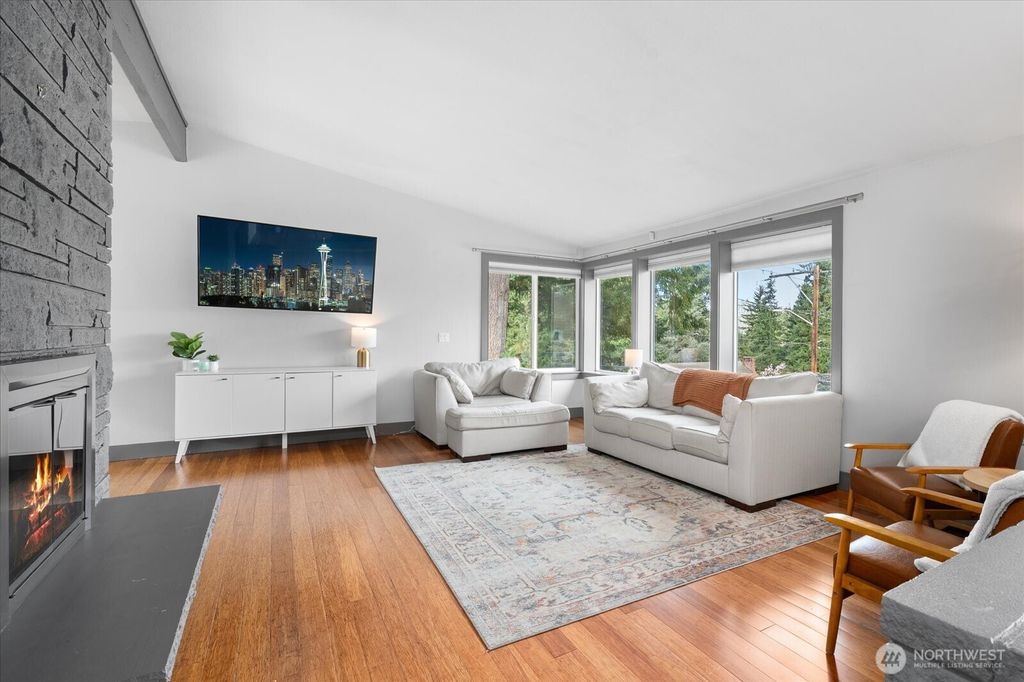 Photo of 6205 NE 196th Street, Kenmore, WA 98028 (MLS # 2509500)