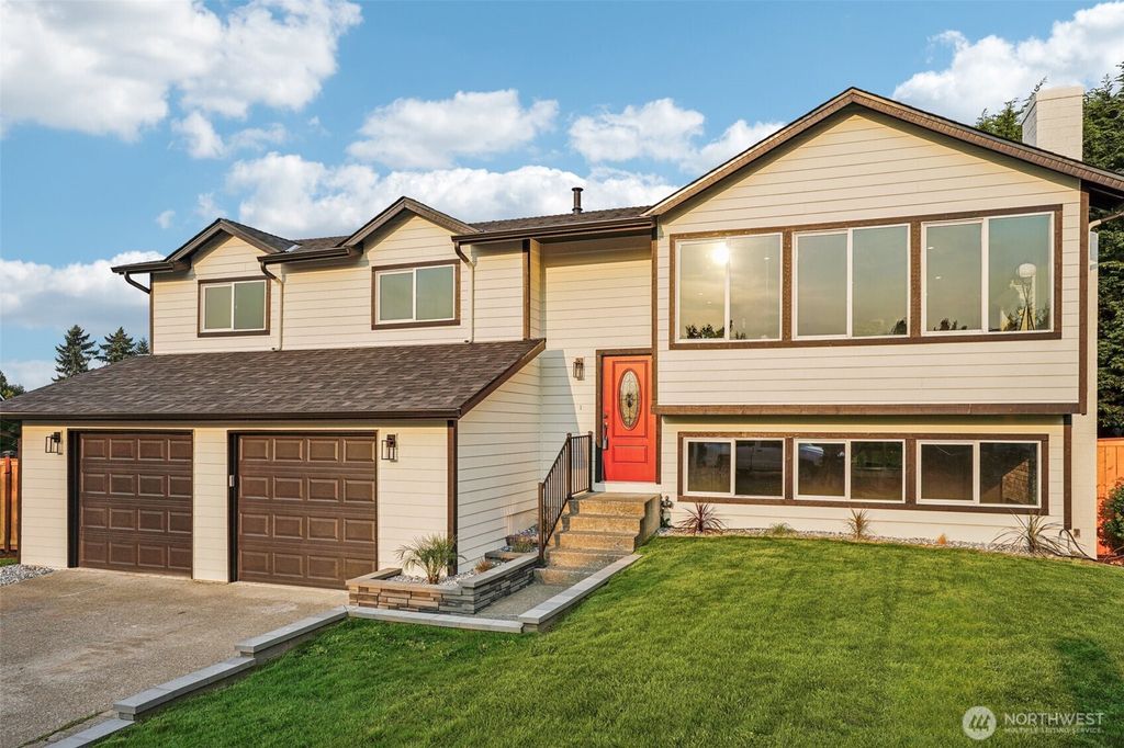 Photo of 5318 s 301st ct Ct, Auburn, WA 98001 (MLS # 2422811)