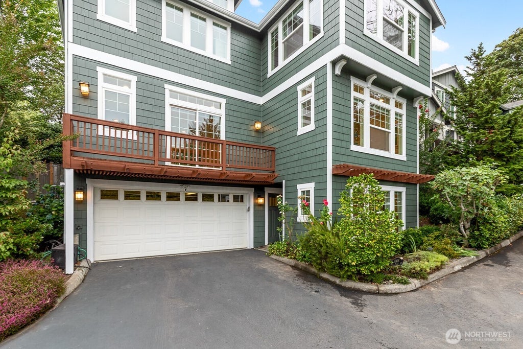 Photo of 11416 99th Place NE #3, Kirkland, WA 98033 (MLS # 2579101)