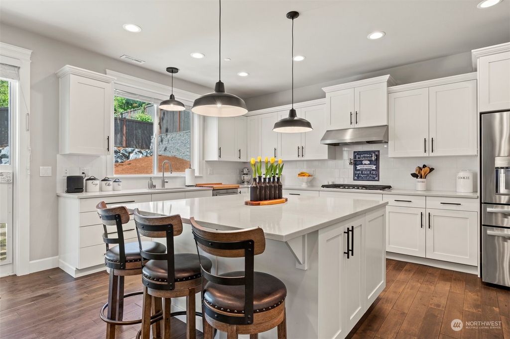 Photo of 23902 1st Avenue SE, Bothell, WA 98021 (MLS # 2068214)