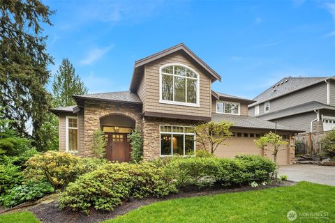 Photo of 816 100th Avenue SE, Bellevue, WA 98004 (MLS # 2521704)
