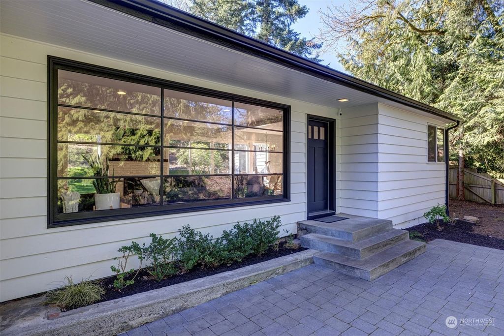 Photo of 20123 60th Avenue NE, Kenmore, WA 98028 (MLS # 2213172)