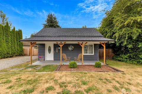 Photo of 630 17th Street SE, Puyallup, WA 98372 (MLS # 2492333)