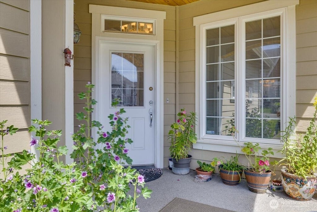 Photo of 21612 129th Avenue SE, Kent, WA 98031 (MLS # 2556026)