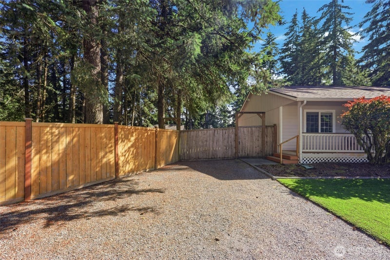 506 Nieland Loop SE
