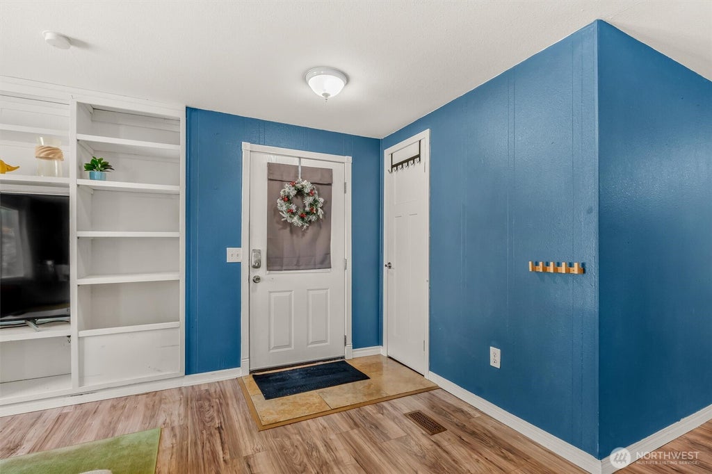 Photo of 9218 13th Place SE, Lake Stevens, WA 98258 (MLS # 2577336)
