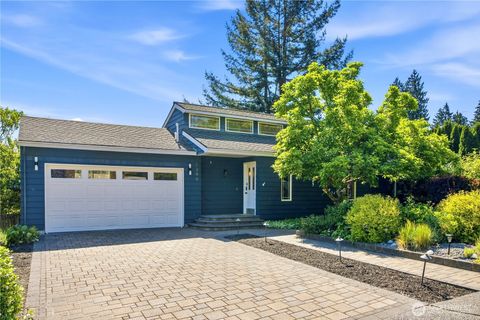 Photo of 1346 177th Avenue NE, Bellevue, WA 98008 (MLS # 2529112)