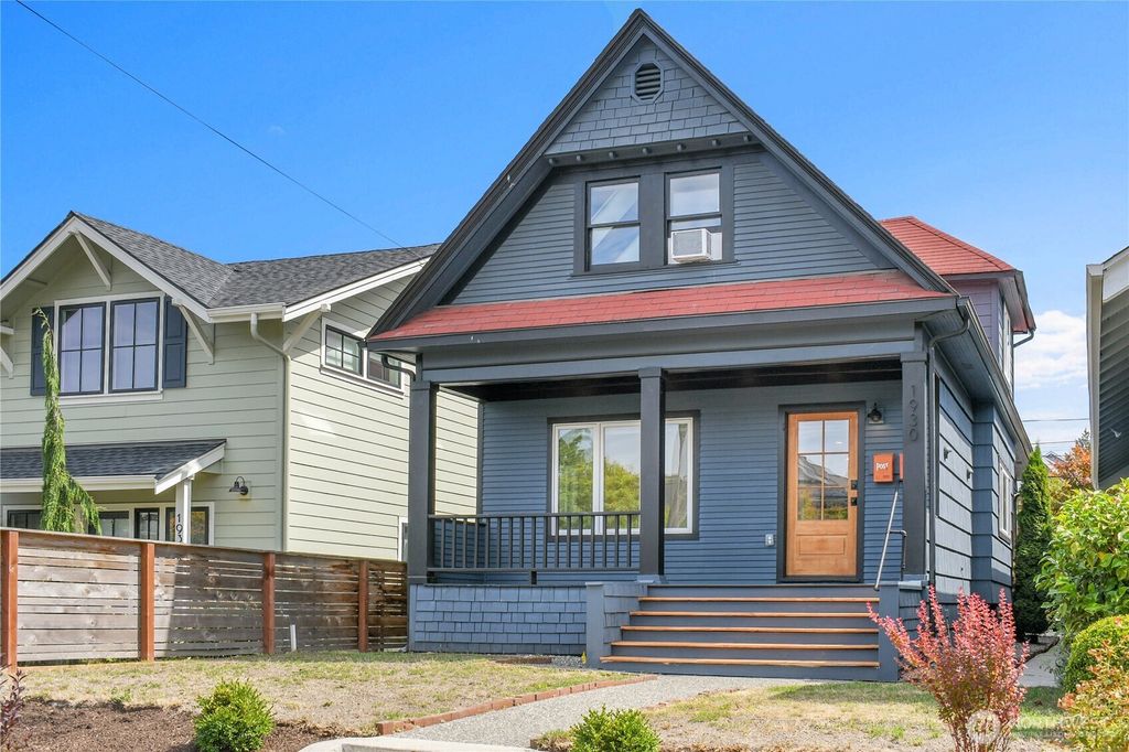 Photo of 1930 5th Avenue W, Seattle, WA 98119 (MLS # 2423986)