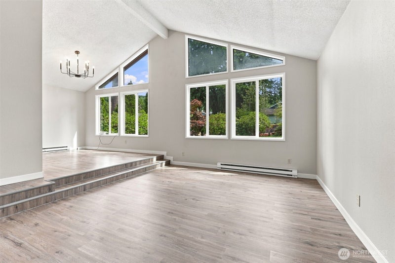 325 Rollingwood Drive