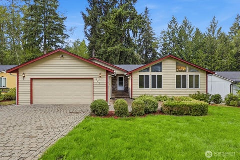 Photo of 325 Rollingwood Drive, Kelso, WA 98626 (MLS # 2579821)
