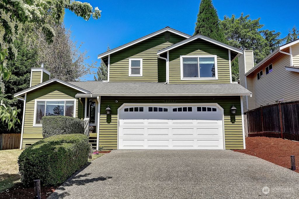 Photo of 22112 NE 9th Place, Sammamish, WA 98074 (MLS # 2073452)