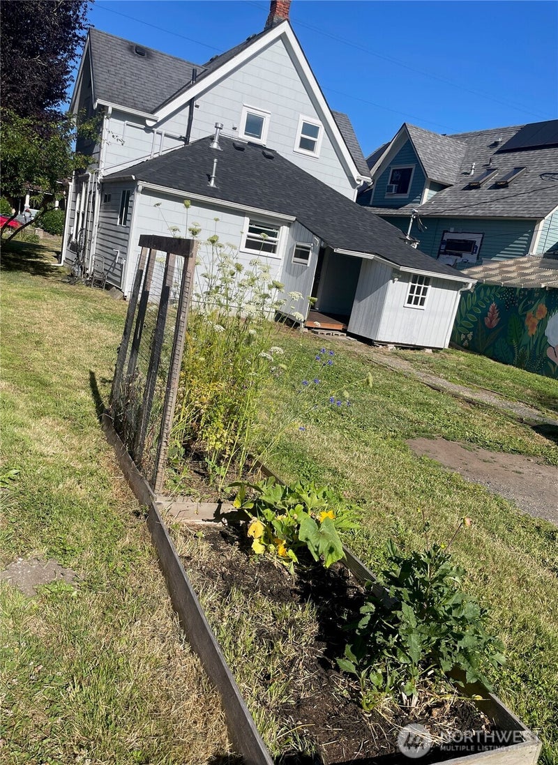 1416 Humboldt Street