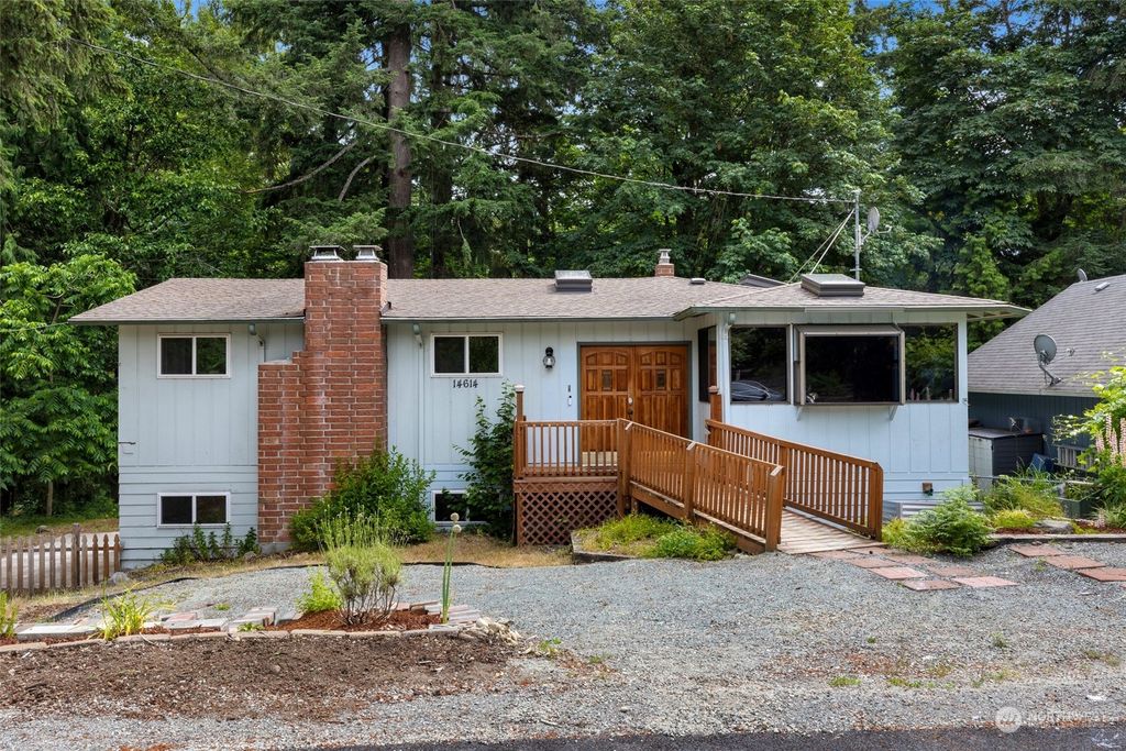 Photo of 14614 182nd Avenue SE, Renton, WA 98059 (MLS # 2286047)