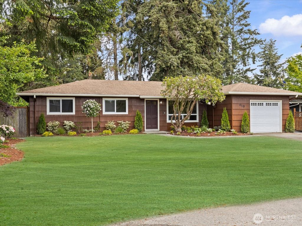 Photo of 418 S 190th Street, Burien, WA 98148 (MLS # 2525860)
