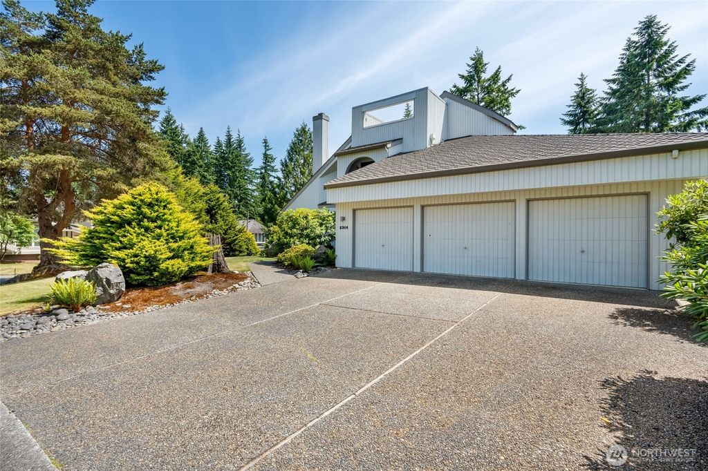Photo of 2314 140th Place SE, Mill Creek, WA 98012 (MLS # 2392413)