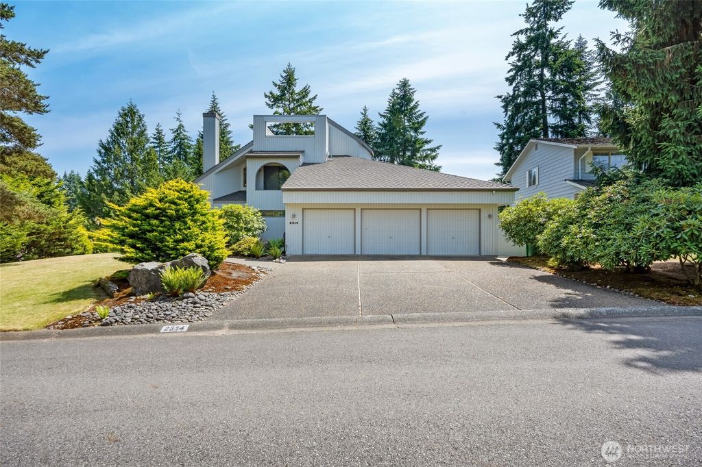 Photo of 2314 140th Place SE, Mill Creek, WA 98012 (MLS # 2392413)