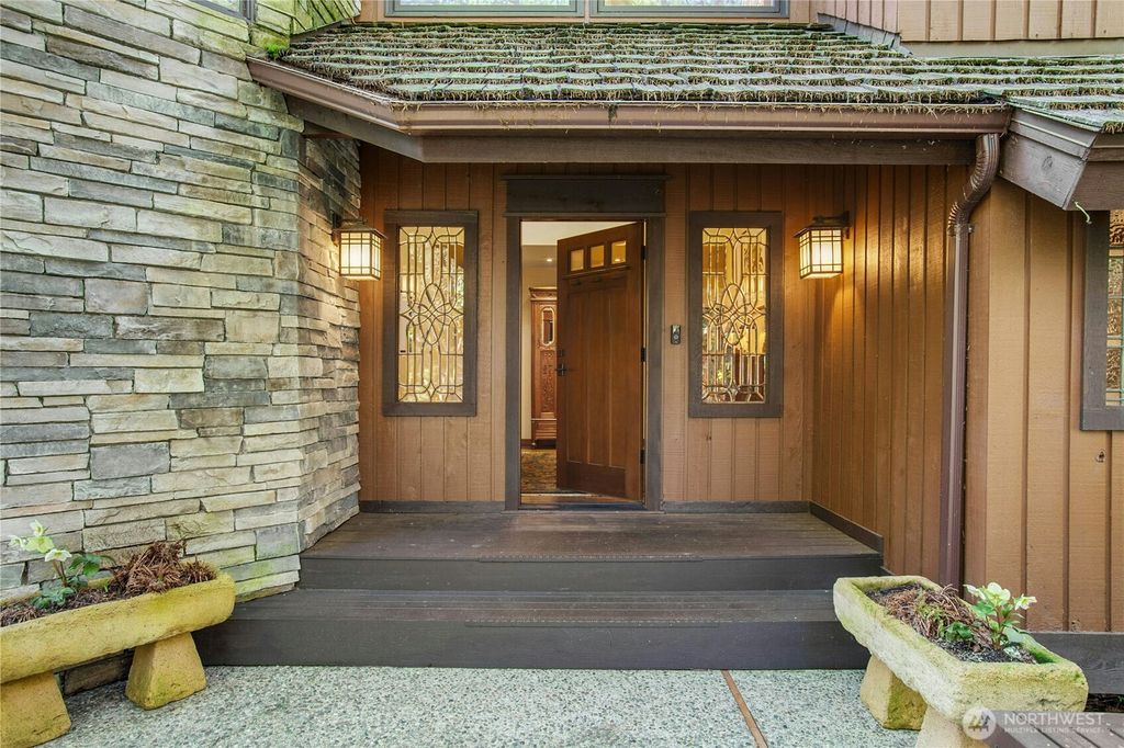 Photo of 1815 102nd Place SE, Bellevue, WA 98004 (MLS # 2439484)