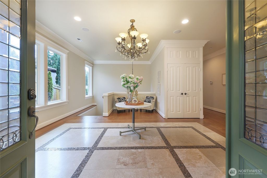 Photo of 7661 NE 14th Street, Medina, WA 98039 (MLS # 2511078)