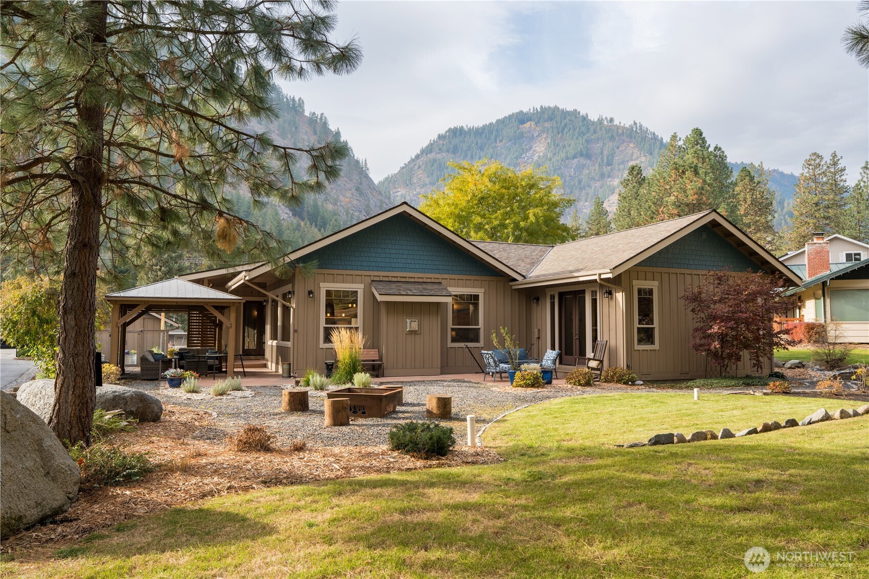 Leavenworth, Washington, 98826, United States, 3 Bedrooms Bedrooms, ,2 BathroomsBathrooms,Residential,Active,2017515