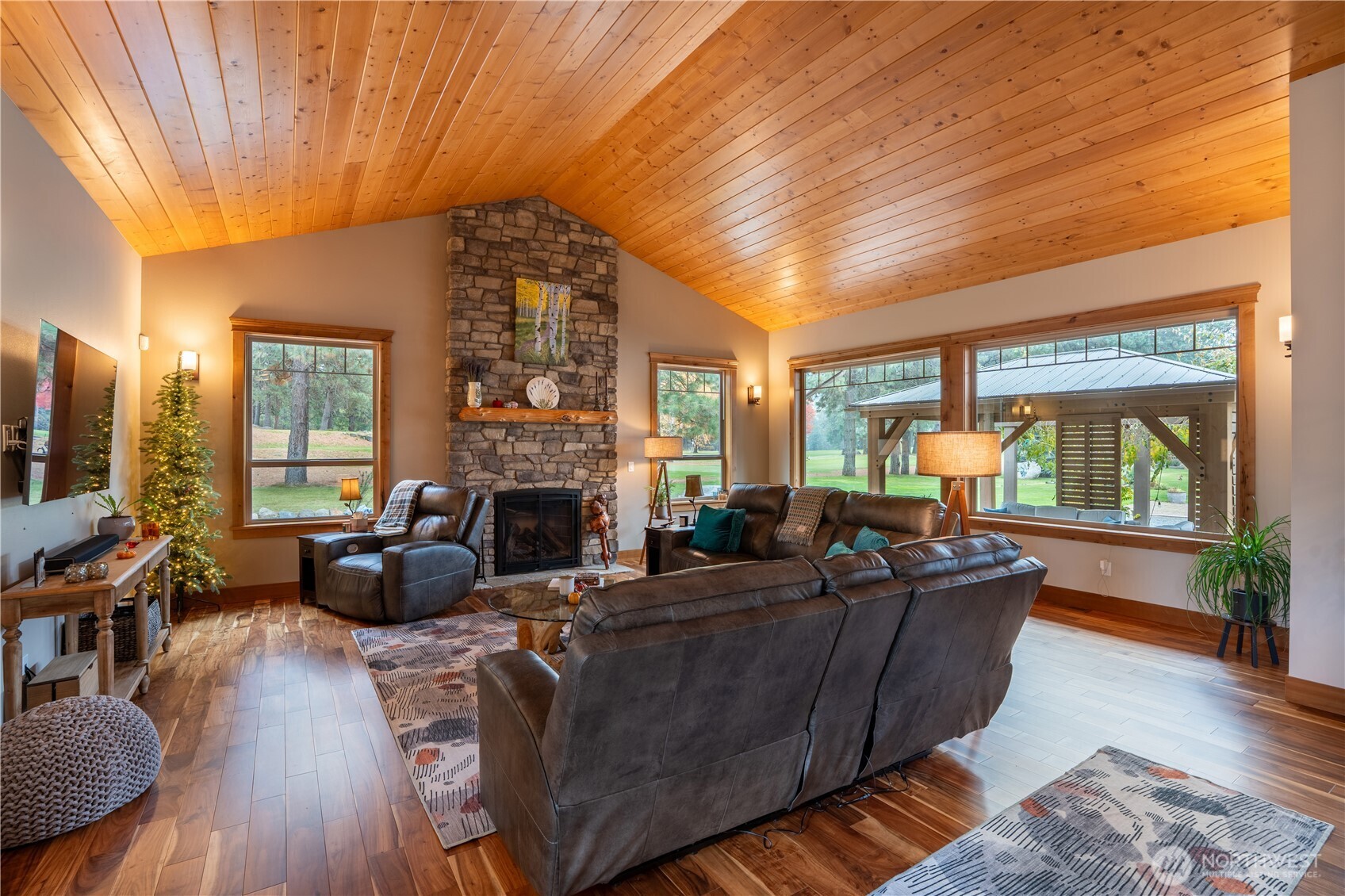 Leavenworth, Washington, 98826, United States, 3 Bedrooms Bedrooms, ,2 BathroomsBathrooms,Residential,Active,2017515
