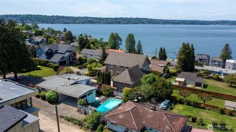 Photo of 1006 N 36th St St, Renton, WA 98056 (MLS # 2373531) Photo of 1006 N 36th St St, Renton, WA 98056 (MLS # 2373531)