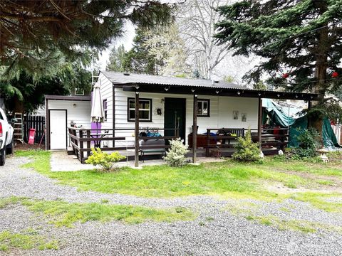 Photo of 10030 30th Avenue SW, Seattle, WA 98146 (MLS # 2508259)