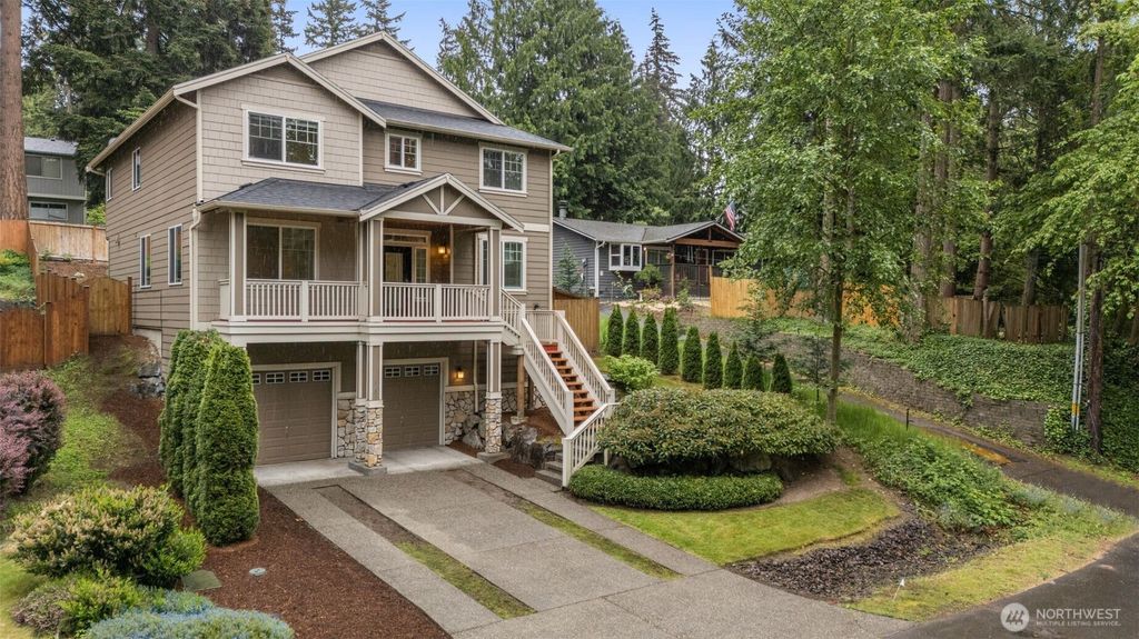 Photo of 1208 210th Avenue NE, Sammamish, WA 98074 (MLS # 2352069)